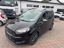 Schwarz Gebraucht 2017 Ford Tourneo Courier Sport Van / Kleinbus | 6.450 € (Guter Preis)