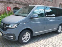 Grau Gebraucht 2022 VW Multivan Comfortline Van / Kleinbus | 52.450 € (Superpreis)