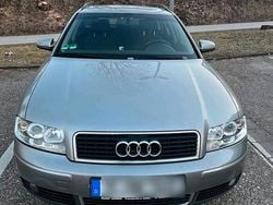 Grau Gebraucht 2002 Audi A4 Kombi | 800 € (Guter Preis)