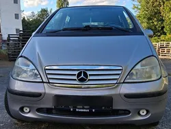 Silber Gebraucht 1999 Mercedes A160 Avantgarde Limousine | 750 € (Guter Preis)