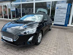 Schwarz Gebraucht 2019 Ford Focus Limousine | 16.490 € (Fairer Preis)