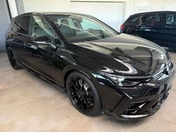 Schwarz Neu 2025 VW Golf VIII Black Edition Limousine | 58.900 €