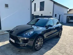 Grau Gebraucht 2016 Porsche Macan Turbo SUV | 29.990 €