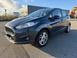 Grau Gebraucht 2015 Ford Fiesta SYNC Edition Kleinwagen | 6.800 € (Fairer Preis)