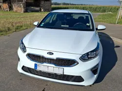 Weiß Gebraucht 2019 Kia Ceed Limousine | 14.000 € (Fairer Preis)