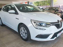 Weiß Gebraucht 2020 Renault Mégane IV Life Limousine | 11.500 € (Fairer Preis)