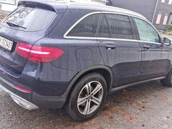 Blau Gebraucht 2017 Mercedes GLC250 SUV | 22.990 € (Guter Preis)