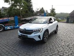 Weiss qnc+schwarz gne Gebraucht 2023 Renault Austral Iconic SUV | 28.990 € (Superpreis)