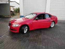 Rot Gebraucht 2010 BMW 325 Coupé | 6.000 € (Superpreis)