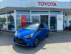 Blau Gebraucht 2021 Toyota Aygo Kleinwagen | 12.890 € (Etwas zu teuer)