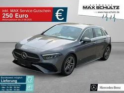 Grau Gebraucht 2024 Mercedes A200 AMG line Limousine | 32.980 € (Fairer Preis)