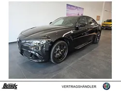Verde montreal metallic Neu 2025 Alfa Romeo Giulia Quadrifoglio Limousine | 80.985 € (Superpreis)