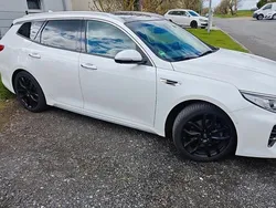 Weiß Gebraucht 2018 Kia Optima GT-Line Kombi | 16.700 € (Fairer Preis)