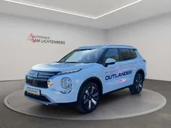 Weiss Neu 2025 Mitsubishi Outlander P-HEV Edition SUV | 51.930 €