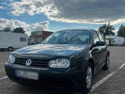 Schwarz Gebraucht 2001 VW Golf IV Kleinwagen | 2.550 € (Etwas zu teuer)