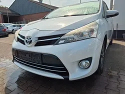 Weiß Gebraucht 2014 Toyota Verso Life Van / Kleinbus | 8.999 € (Fairer Preis)