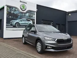 Graphitegrau metallic Gebraucht 2025 Skoda Fabia Selection Limousine | 19.990 € (Fairer Preis)