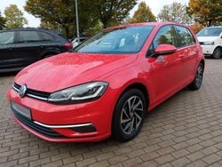 Rot Gebraucht 2018 VW Golf VII Join Limousine | 14.990 € (Superpreis)