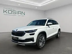Weiß Gebraucht 2024 Skoda Kodiaq Tour SUV | 39.970 € (Fairer Preis)