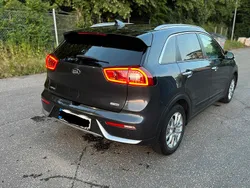 Grau Gebraucht 2018 Kia Niro SUV | 15.400 € (Guter Preis)