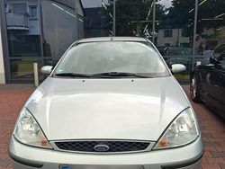 Andere farben Gebraucht 2002 Ford Focus Limousine | 1.600 € (Fairer Preis)