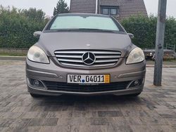 Grau Gebraucht 2006 Mercedes B170 Van / Kleinbus | 3.999 € (Fairer Preis)