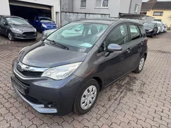 Grau Gebraucht 2013 Subaru Trezia Limousine | 3.950 €