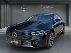 Nachtschwarz Gebraucht 2024 Mercedes CLA200 Night Coupé | 39.570 € (Fairer Preis)
