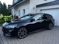 Schwarz Gebraucht 2019 Ford Focus ST-Line Kombi | 16.190 € (Fairer Preis)