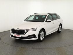 Weiß Gebraucht 2021 Skoda Octavia Ambition Kombi | 20.990 € (Fairer Preis)