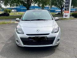 Silber Gebraucht 2009 Renault Clio II Dynamique Limousine | 4.050 € (Fairer Preis)