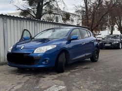 Blau Gebraucht 2009 Renault Mégane Dynamique Limousine | 4.700 € (Etwas zu teuer)
