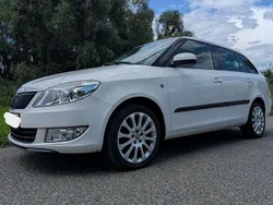 Weiß Gebraucht 2010 Skoda Fabia Sport Kombi | 4.490 € (Guter Preis)