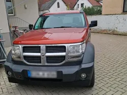 Rot Gebraucht 2006 Dodge Nitro SUV | 7.500 €