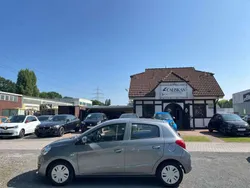Grau Gebraucht 2016 Mitsubishi Space Star Diamant Edition Kleinwagen | 5.890 € (Fairer Preis)