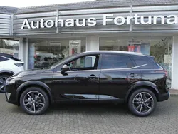 Black (m) Gebraucht 2022 Nissan Qashqai Tekna SUV | 29.400 € (Teuer)
