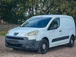 Weiß Gebraucht 2011 Peugeot Partner Van | 3.800 € (Fairer Preis)