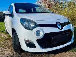 Weiß Gebraucht 2014 Renault Twingo Expression Kleinwagen | 4.500 € (Etwas zu teuer)
