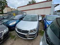 Grau Gebraucht 2008 VW Touran Cross Van / Kleinbus | 5.800 € (Fairer Preis)