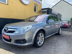 Grau Gebraucht 2005 Opel Vectra Edition Limousine | 2.790 € (Etwas zu teuer)