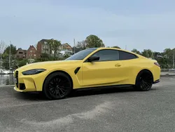 Gelb Gebraucht 2023 BMW M4 Competition Edition Coupé | 95.000 €