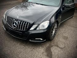 Schwarz Gebraucht 2009 Mercedes E200 Limousine | 10.500 € (Teuer)