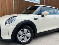 Weiß Gebraucht 2022 Mini ONE Classic Kleinwagen | 13.970 € (Superpreis)