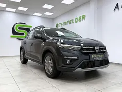 Grau Gebraucht 2023 Dacia Sandero Comfort Kleinwagen | 15.490 € (Fairer Preis)