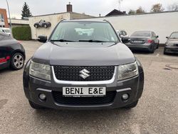 Grau Gebraucht 2009 Suzuki Grand Vitara SUV | 7.900 € (Fairer Preis)