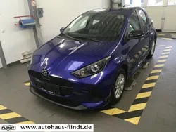 Blau Gebraucht 2024 Mazda 2 Center-Line Limousine | 19.990 € (Guter Preis)