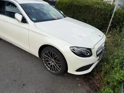 Weiß Gebraucht 2018 Mercedes 200 Kombi | 19.900 €