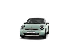 Grün Gebraucht 2024 Mini Cooper Favoured Kleinwagen | 27.683 € (Fairer Preis)