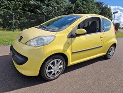 Gelb Gebraucht 2008 Peugeot 107 Filou Kleinwagen | 2.450 € (Fairer Preis)