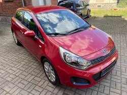 Rot Gebraucht 2012 Kia Rio Edition 7 Limousine | 3.800 € (Guter Preis)